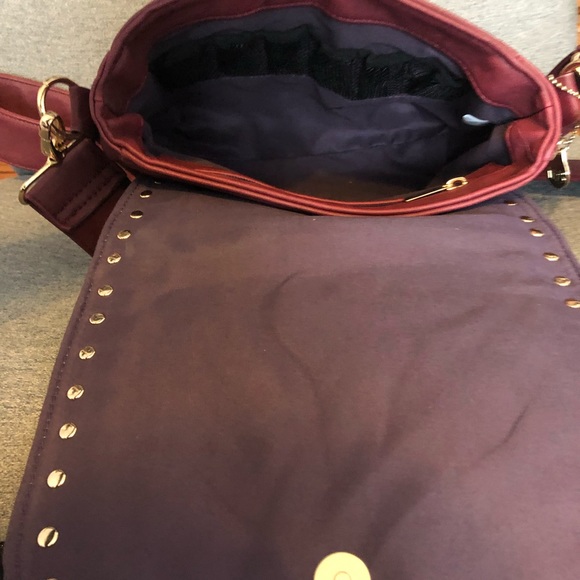 Unbranded Burgundy Cross Body with alternate Strap - Picture 10 of 10